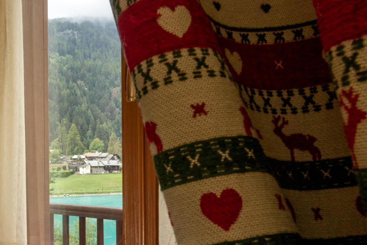 Laghetto Alpine Hotel & Restaurant Brusson Kültér fotó
