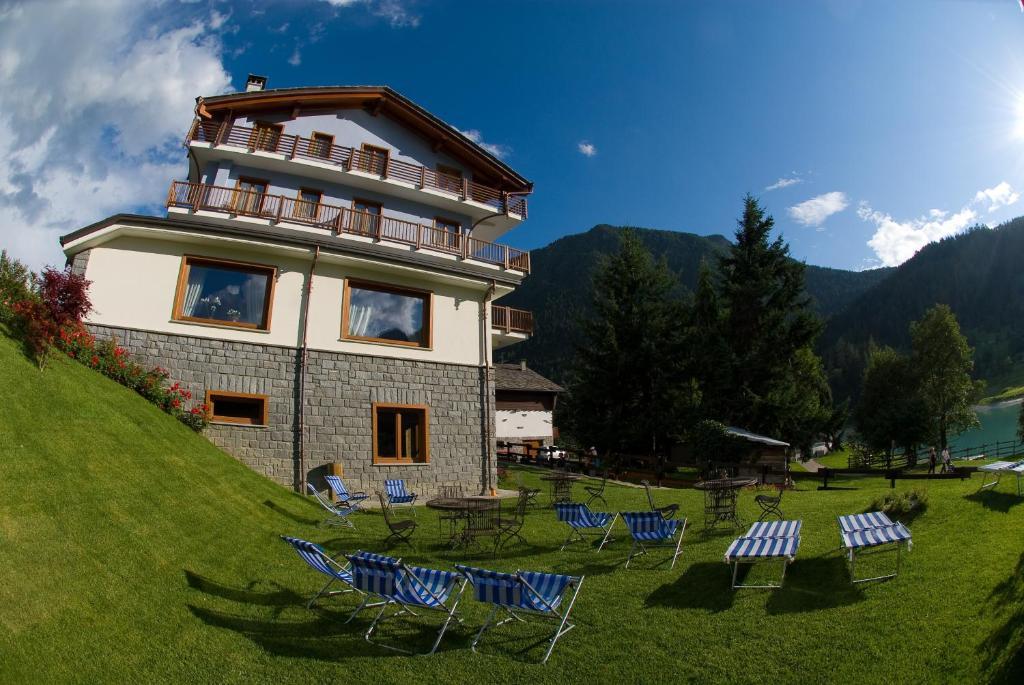 Laghetto Alpine Hotel & Restaurant Brusson Kültér fotó
